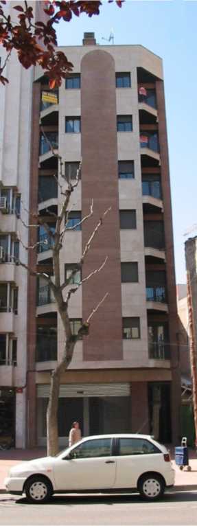 2002- Edificio Daphne